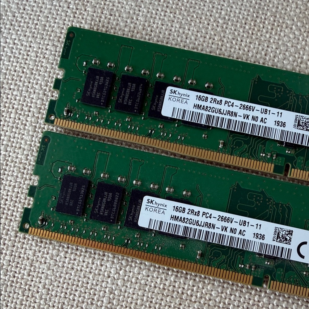 32GB DDR4 2666MHz Desktop RAM Module - Green (2 x 16GB) - Picture 4 of 7